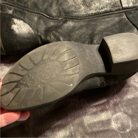 Kork-Ease Black Leather Heeled Boots - Picture 7 of 8